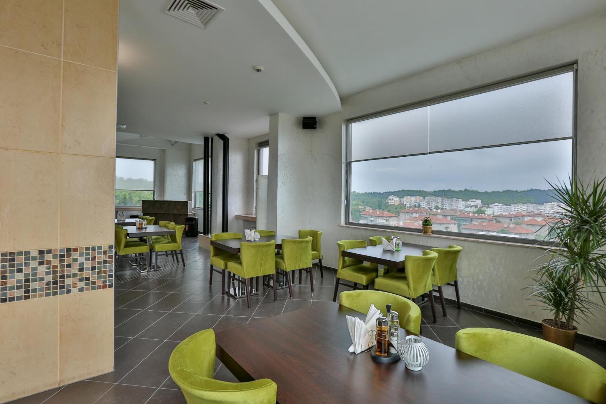 Terra Europe Brontes Hotel Targovishte  Exterior photo
