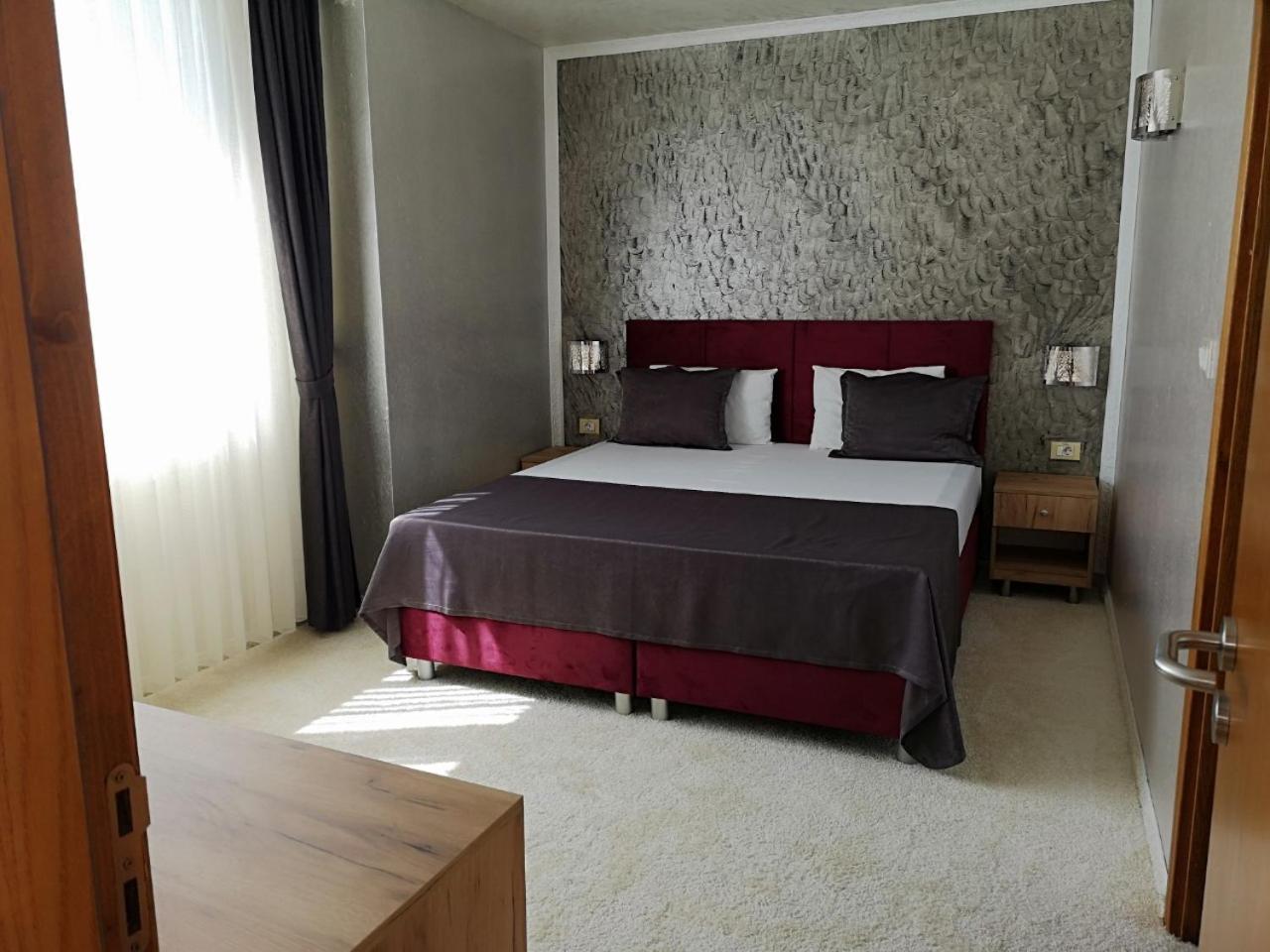Terra Europe Brontes Hotel Targovishte  Exterior photo