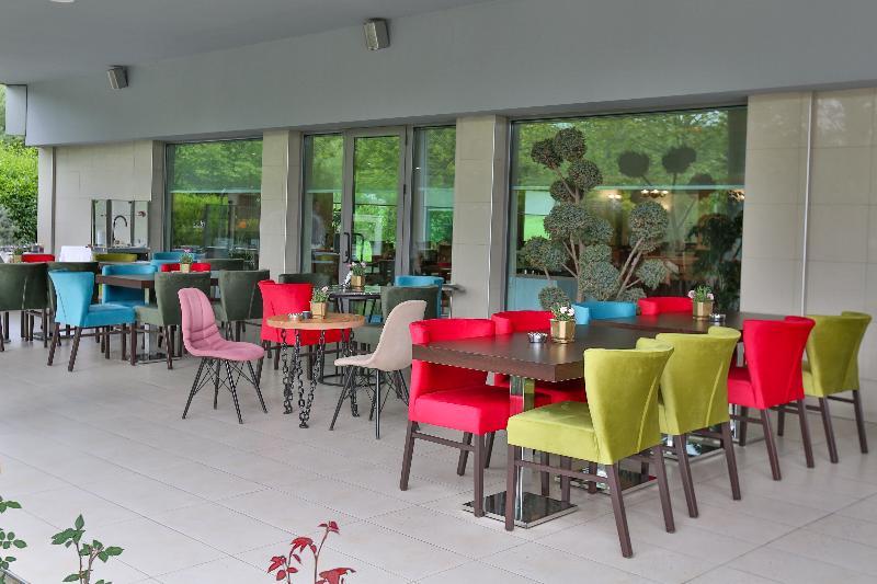 Terra Europe Brontes Hotel Targovishte  Exterior photo